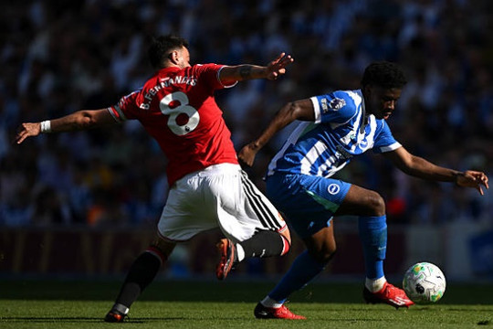 Brighton sẵn sàng nhượng lại Carlos Baleba cho Newcastle và MU nếu nhận đủ phí chuyển nhượng