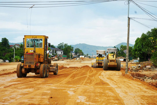 Tăng tốc thi công các tuyến đường giao thông trọng điểm