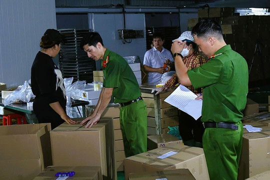 Triệt phá đường dây sản xuất thịt khô bò giả, thu giữ hơn 2 tấn thành phẩm