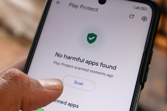 Người dùng điện thoại Samsung có nên cài ứng dụng diệt virus khi đã có sẵn Play Protect?