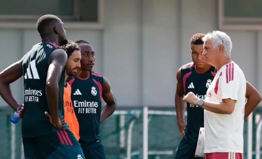 Jose Mourinho tái thiết Real Madrid với sơ đồ 4-2-3-1 cùng 6 tân binh đắt giá mùa giải mới