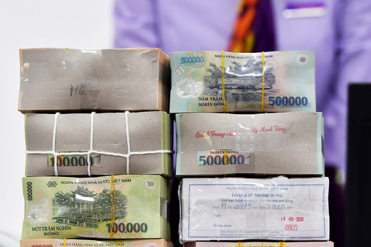 Lãi suất ngân hàng ngày 18/8/2026: Niêm yết cao nhất 7,6%/năm, thực tế cộng thêm tới 2%