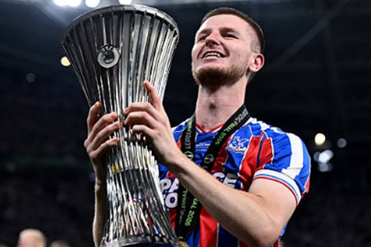 Manchester United quyết tâm chiêu mộ Adam Wharton với giá 80 triệu bảng để nâng cấp tuyến giữa