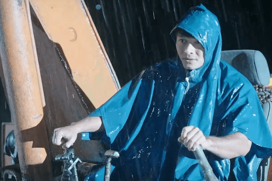Phim Phù sa tập 1: Sạt lở nghiêm trọng ở bờ sông Bình Hòa và mưu đồ mua rẻ của cò đất