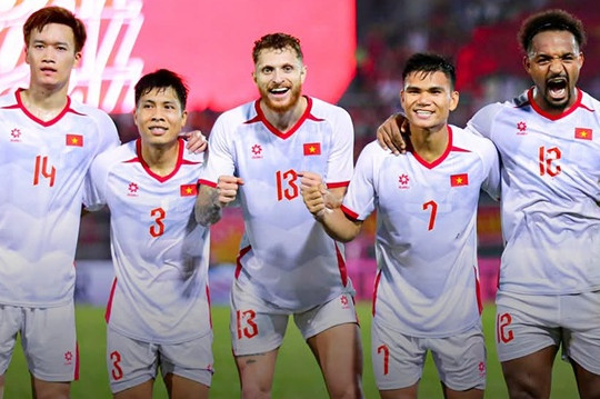 HLV Kim Sang-sik xoay tua hàng công tuyển Việt Nam đấu Malaysia ở bán kết lượt về ASEAN Cup 2026