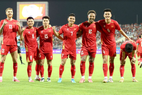 Đội tuyển Việt Nam hạ Malaysia 2-0 tại Mỹ Đình để ghi tên vào trận chung kết gặp Thái Lan