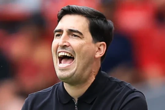 HLV Andoni Iraola và bài toán chiến thuật của Liverpool trước chuyến làm khách Newcastle