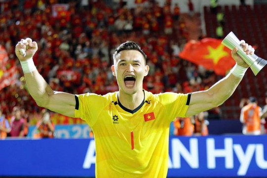 Patrik Lê Giang tỏa sáng giúp tuyển Việt Nam đánh bại Thái Lan 2-0 tại chung kết ASEAN Cup