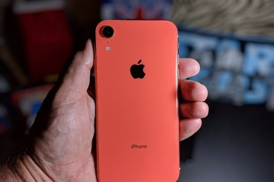 Đánh giá iPhone XR và iPhone 11 ở tầm giá 4 triệu đồng: Có còn đáng mua cho nhu cầu cơ bản?