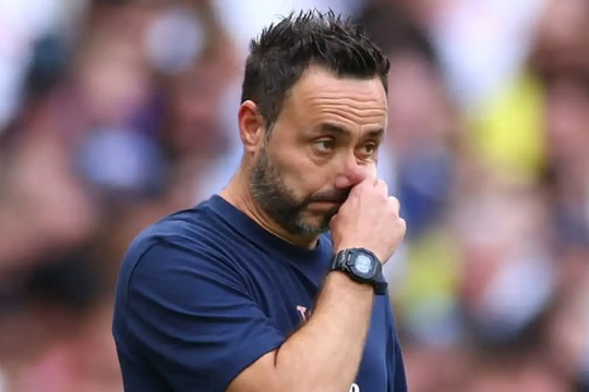 HLV Roberto De Zerbi xin lỗi người hâm mộ sau khi Tottenham thảm bại 0-3 trước Brentford
