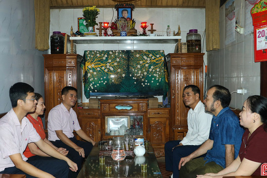 Chương trình tín dụng tiếp sức cho học sinh, sinh viên hoàn cảnh khó khăn