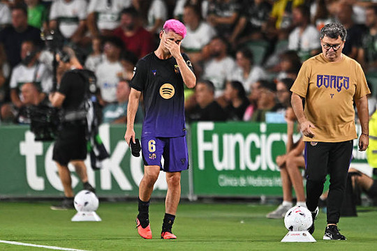 Barcelona nhận tín hiệu rất tích cực về chấn thương đầu gối của Gavi sau trận thắng Elche