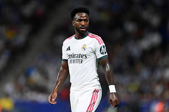 Vì sao việc mua hụt Vinicius Junior lại là điều may mắn với kế hoạch dài hạn của Arsenal