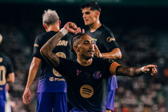 Chấm điểm Barcelona đại thắng 5-0 trước Elche: Raphinha rực sáng, nỗi lo chấn thương Gavi