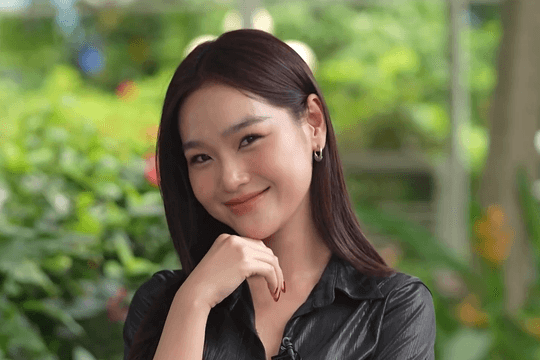 Cù Thị Trà trải lòng về thử thách thể hiện hai thân phận đối lập trong phim Lửa trắng
