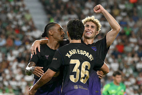 Barcelona đại thắng Elche 5-0 tại La Liga: Màn trình diễn hủy diệt của thầy trò Hansi Flick