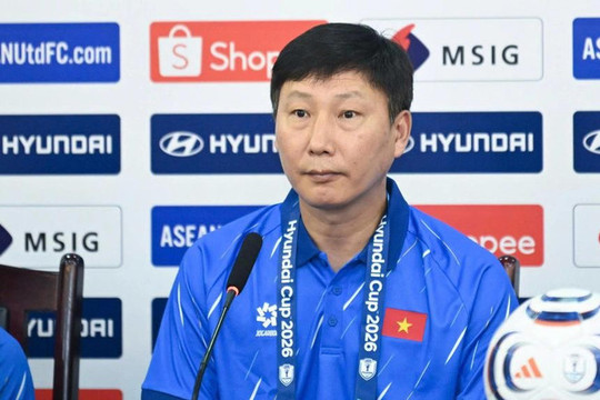 HLV Kim Sang Sik: 'Tuyển Việt Nam muốn viết nên lịch sử tại ASEAN Cup'