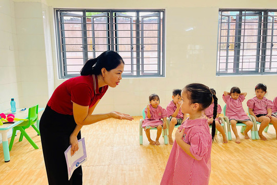 Hà Tĩnh đưa tiếng Anh trở thành ngôn ngữ thứ hai trong trường học.