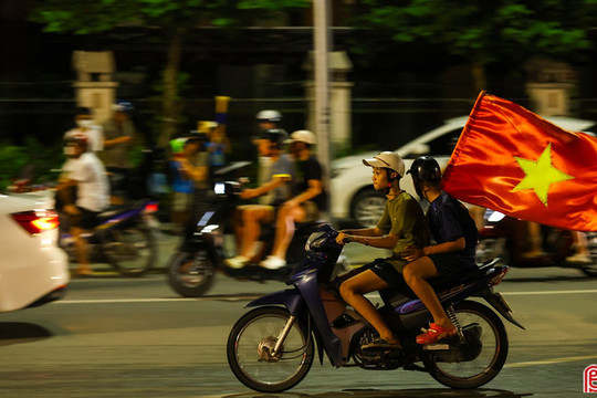 Người hâm mộ Hà Tĩnh vui mừng Việt Nam vô địch ASEAN Cup 2026