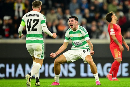 Nắm lợi thế dẫn tới 4 bàn rồi thua ngược LASK 4-5, Celtic cay đắng rời Champions League