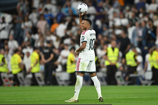Kylian Mbappe lập cú hat-trick đẳng cấp giúp Real Madrid thắng Real Sociedad 4-1 tưng bừng