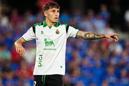 Jorge Salinas: Mảnh ghép thuận chân trái định hình hàng phòng ngự tương lai của Man United