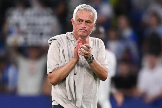 Sau trận thắng Real Sociedad 4-1, HLV Mourinho tự tin Real Madrid sẽ còn bùng nổ tại La Liga