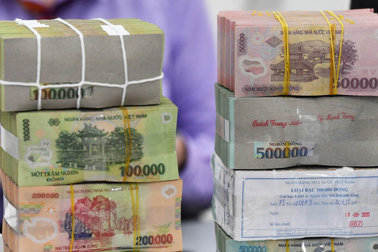 Lãi suất ngân hàng ngày 28/8/2026: Hàng loạt gói ưu đãi tiền gửi trực tuyến tới 8,8%/năm