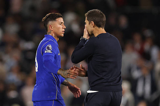 Tiền vệ Enzo Fernandez bị Chelsea gạch tên tại League Cup, hé lộ vụ chuyển nhượng sang Man City