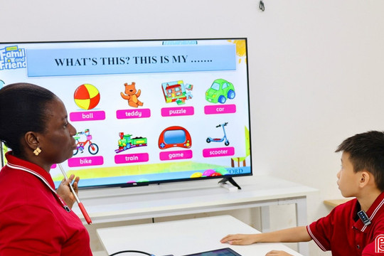 Phụ huynh Hà Tĩnh đầu tư cho con học ngoại ngữ từ sớm