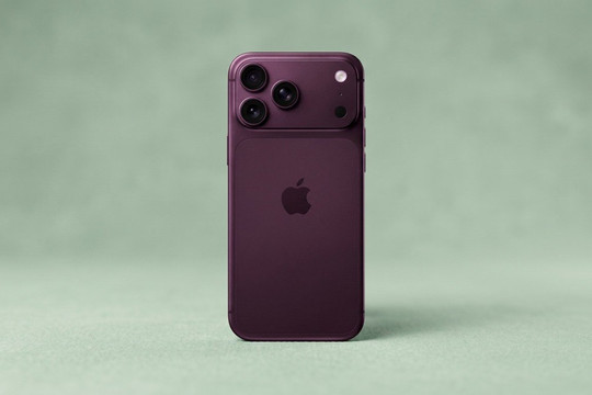 iPhone 18 Pro Max lộ diện tùy chọn màu Dark Cherry mới sang trọng thay thế Cosmic Orange