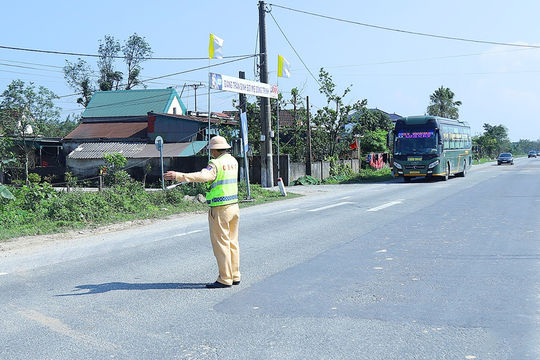 Siết chặt kiểm soát xe khách, xe tải, chủ động phòng ngừa tai nạn giao thông