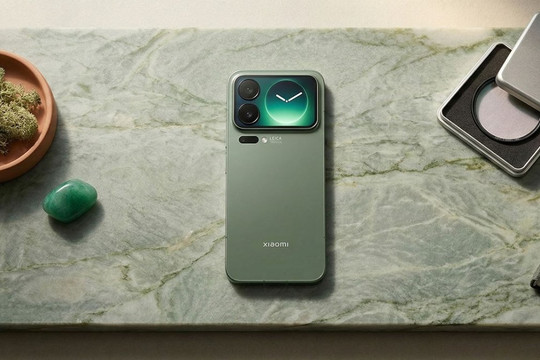 Công nghệ màn hình phụ tích hợp trí tuệ nhân tạo trên Xiaomi 18 Pro có những điểm gì mới?
