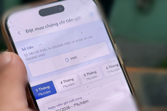 Lãi suất chứng chỉ tiền gửi lên tới 9%/năm, chênh lệch 2,8 điểm phần trăm so với tiết kiệm