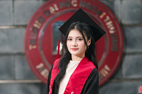 Hành trình trở thành thủ khoa tốt nghiệp Đại học Ngoại thương của nữ sinh Hà Tĩnh