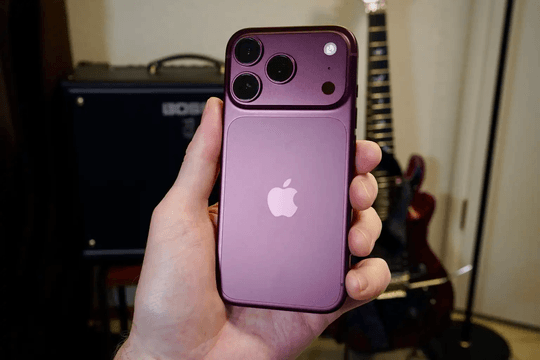 Nhiều người dùng iPhone 18 Pro và iPhone 18 Pro Max phản ánh lỗi loa phát tiếng lách tách