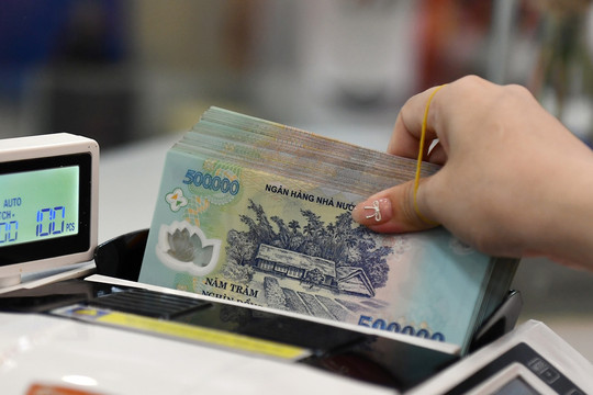 Lãi suất ngân hàng ngày 7/10/2026: Nhóm Big4 niêm yết 6,8%/năm, BIDV trả trước 6,39%/năm