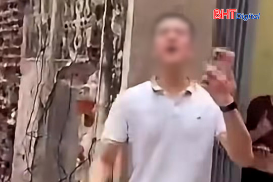 Công an phường Tương Mai (Hà Nội) tiếp nhận trình báo vụ tranh chấp phá dỡ công trình
