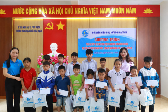 Phụ nữ Hà Tĩnh bền bỉ tiếp sức cho sự học