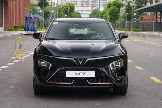 Đánh giá chi tiết VinFast VF 7 Eco và Plus: SUV điện cỡ C mạnh mẽ với công nghệ vượt tầm