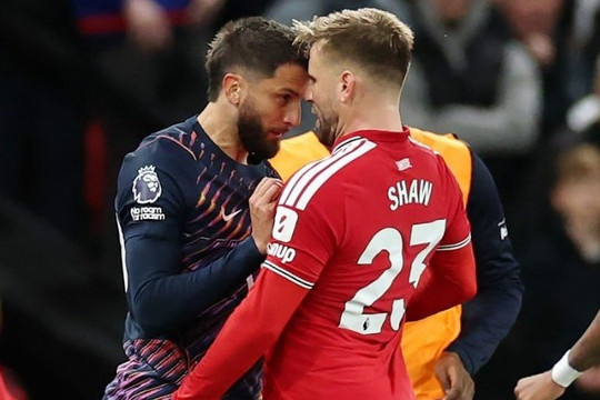 Chuyện gì đang xảy ra với Manchester United?