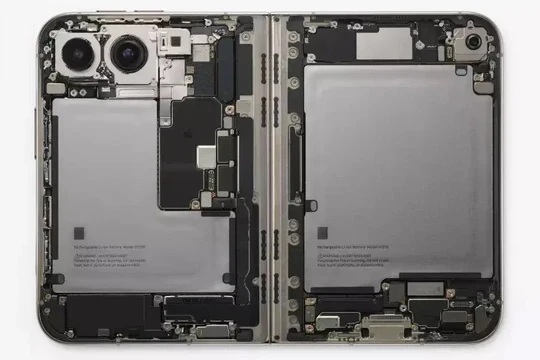 Khám phá cơ chế tản nhiệt xuyên bản lề iPhone Duo giúp chip A20 Pro duy trì hiệu năng cao