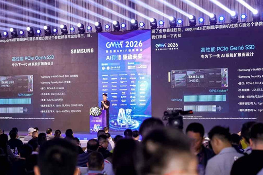 Samsung ra mắt SSD 256TB nhỏ nhất thế giới cùng chip nhớ V-NAND hơn 400 lớp cho trung tâm AI