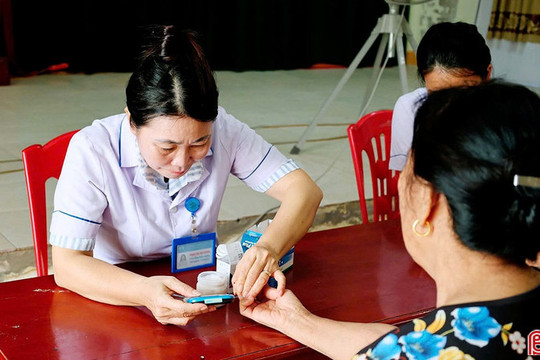 Những người thầm lặng thắp sáng hy vọng cho người bệnh