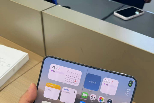 iPhone Duo nứt vỡ màn hình ngay tại vết gập bản lề: Thách thức cơ học của máy gập Apple
