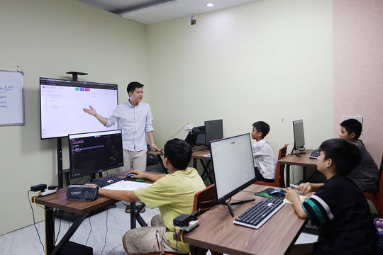 Một nghề "cho chín" hay chín nghề cùng lúc?