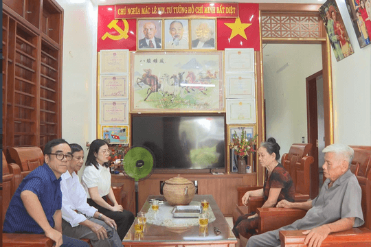 Từ “không được làm” đến trách nhiệm nêu gương