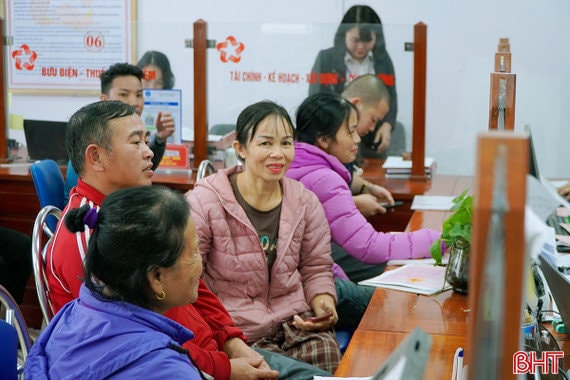 Trung tâm hành chính công các xã “tăng tốc” giải quyết thủ tục cho người dân