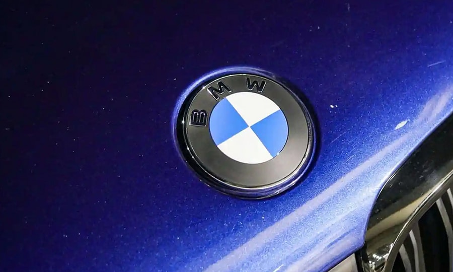 BMW thay đổi logo sau 27 năm: Bước ngoặt hướng tới kỷ nguyên xe điện và số hóa