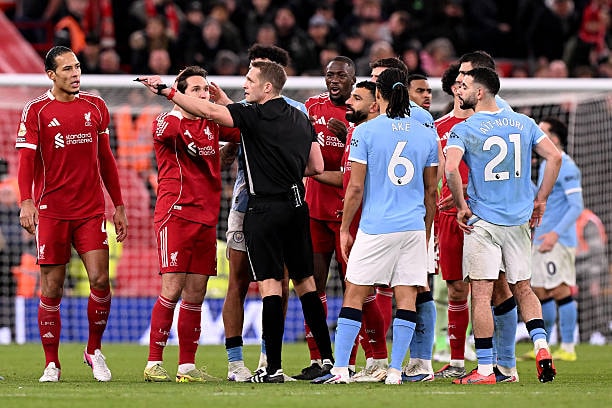 Liverpool gục ngã 1-2 trước Man City: Khi sai lầm tước đoạt hy vọng tại Anfield